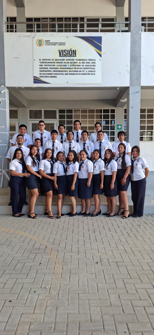 Estudiantes de Arquitectura de Plataformas y Servicios de TI